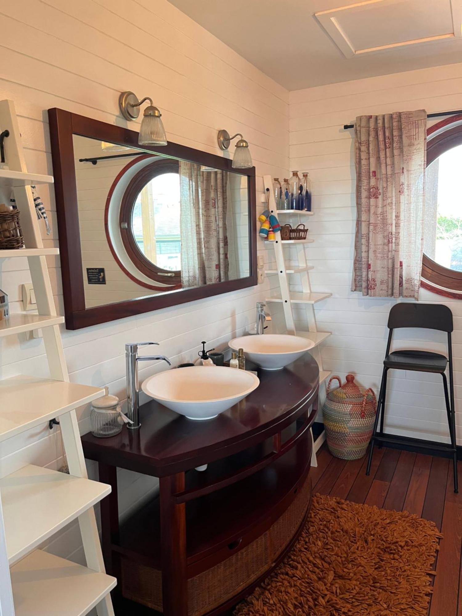 La Maison Bateau Au Bord De Mer Guissény Eksteriør billede